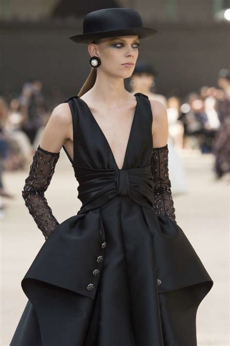 createur marque chanel|chanel couture.